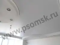 Широкие натяжные потолки с установкой в Омске