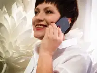 Ведущая, диджей