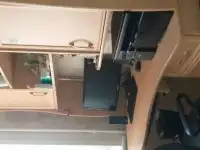 продам компьютерный стол