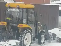 Уборка, чистка снега на территориях, коттеджах, тратуарах