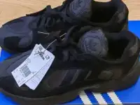Кроссовки adidas yung-1 black