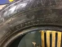 шина б/у Bridgestone Blizzak WS60 215/65 R16 98R, фотография 3