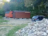 Продаётся участок с домиком и баней., Краснодарский край Апшеронский район посёлок Новые Поляны переулок Строительный