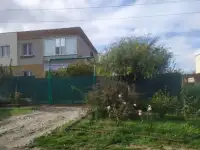 Продаю трехкомнатную квартиру в кирпичном доме