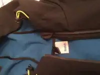 Продаю оригинальный спортивный костюм 