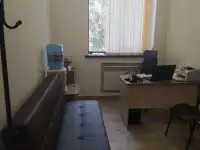 Сдаю одно рабочее место в офисе