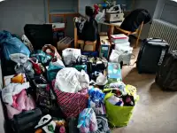 Вещи в дар для малообеспеченных семей