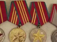 За безупречную службу. ВС СССР (10,15,20 лет выслуги )+ветеран ВС ПЗ запаянно.Комплект.