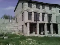 продаю жилой дом в живописном месте на берегу залива