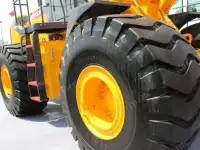 фронтальный погрузчик XCMG LW800K, фотография 3