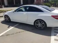 Продается Mercedes-Benz 2012 года.