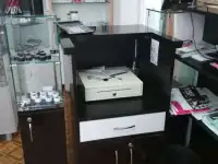 Продам комплект мебели для офиса, салона красоты, косметического магазина, фотография 2