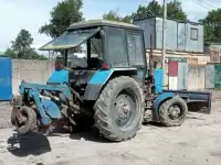 Трактор МТЗ 82, 4000 м/ч, отвал, щетка, фотография 4