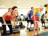 Фитнес клуб Лайт приглашает на групповое занятие Step&Sculpt.