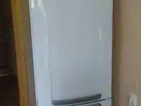 продаю холодильник