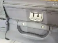 Большой серый  лёгкий  Комби - чемодан 70 x 50 x 20 см  8 колёс сбоку ! 4 снизу всего 12 колёс !  Три ручки !, фотография 8