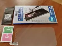 Защитное стекло для смартфона, противоударное.