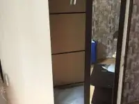 СРОЧНО ПРОДАЕТСЯ ШКАФ ПЛАТЕЛЬНЫЙ, фотография 2