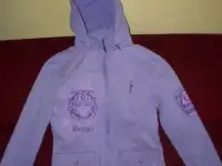 Продаю светло  сиреневую ветровку