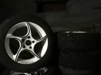 Белые литые диски YOKATTA c зимними шинами  