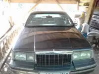 таункар, 1992г.в., V8, объём 4.6, бензин, 210л.с.