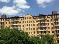 Продам 3-комнатную квартиру в новом, элитном кирпичном доме с евроремонтом, ул. Интернациональная 35, общая площадь 85,7