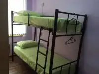 Кровати двухъярусные односпальные на металлокаркасе