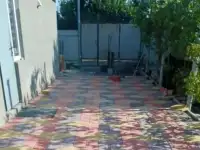 Укладка тротуарной плитки, брусчатки, дикий камень.