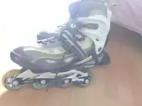 Продам мужские роликовые коньки
