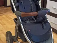 Продам прогулочную коляску Carrello Vista CRL-8505 Steel Gray