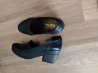 Продажа женских туфель
