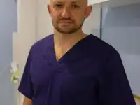 Профессиональный массажист