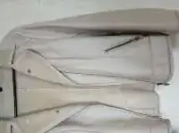 Продам верхнюю одежду