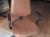 продам компьютерные стулья и кресла