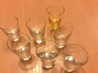 Набор стеклянных рюмок