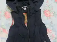 жилетка,рост 90-100.фирма ZARA