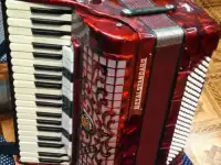 Продам новый аккордеон Royal Standart Montana