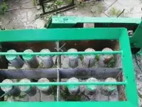 Продаеться вибростанок на 4блока для изготовления шлакоблоков,керамзитоблоков из толстого металла