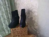 Продаю ботильоны цвет чёрный