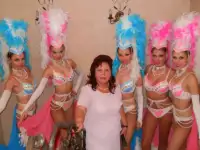 Опытная ведущая по антикризисным ценам на свадьбу,юбилей,день рождения.Ярко,весело.