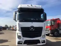 Тягач Mercedes-Benz Actros 1845 LS, фотография 2