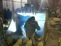 Укрепленный спецсталью скальный ковш