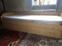 Продам кровать подростковую б/у
