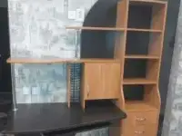 Продаю компьютерный стол