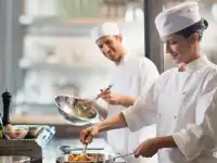 Приглашаем на работу поваров, кух. работников на вахту