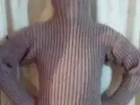 Вязанный свитерь 100%шерсть.ручной работы.