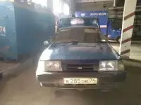 Продаётся автомобиль Иж 2717-220, 2002 года выпуска.