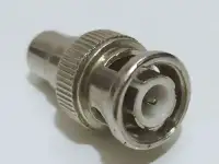 Переходник с BNC на RCA.
