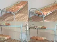 кровати