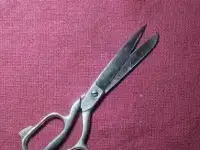 Продам портновские раскроечные ножницы 1949год бу в хорошем состоянии